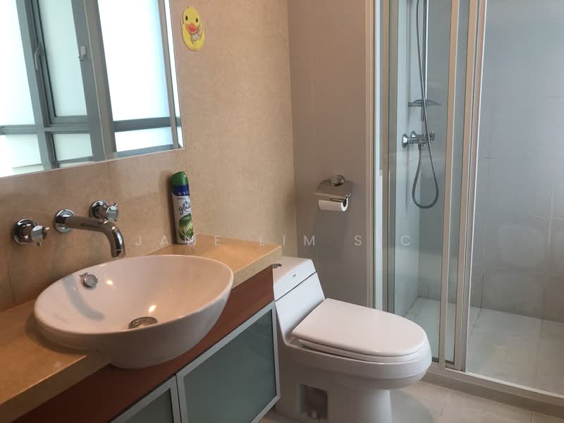 Kovan Melody, 37 Kovan Road, 3 Bedrooms, 1,227 sqft, Condominium For Rent, by Jane Lim S C, 23454989 - Master Bathroom  - PropertyGuru.com.sg