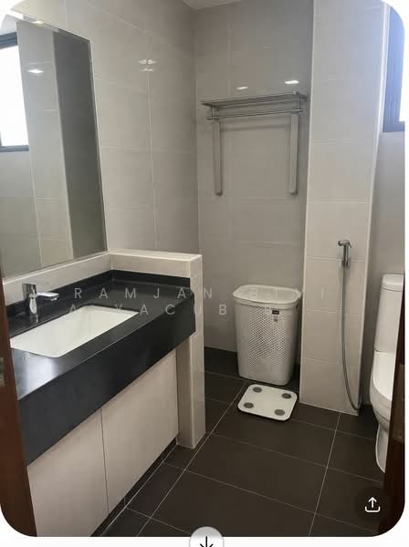 Carissa Park Condo, 2 Flora Drive, 3 Bedrooms, 1,324 sqft, Condominium For Rent, by Ramjan Bivi A Yacub Begum, 23456126 - PropertyGuru.com.sg