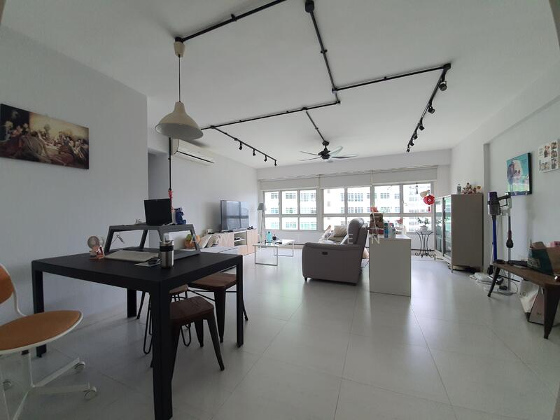 468B Fernvale Link