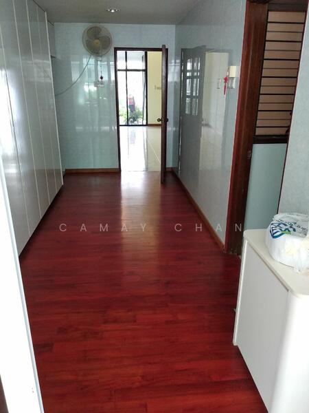 Entrance to Dining and kitchen areas