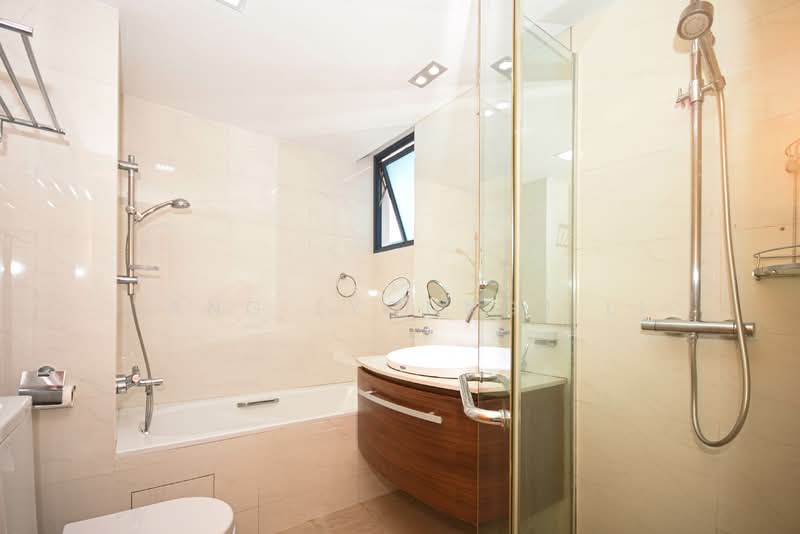 Blue Horizon, 23 West Coast Crescent, 4 Bedrooms, 1,152 sqft, Condominium For Rent, by Yang (Young) Li, 23464346 - master bath - PropertyGuru.com.sg
