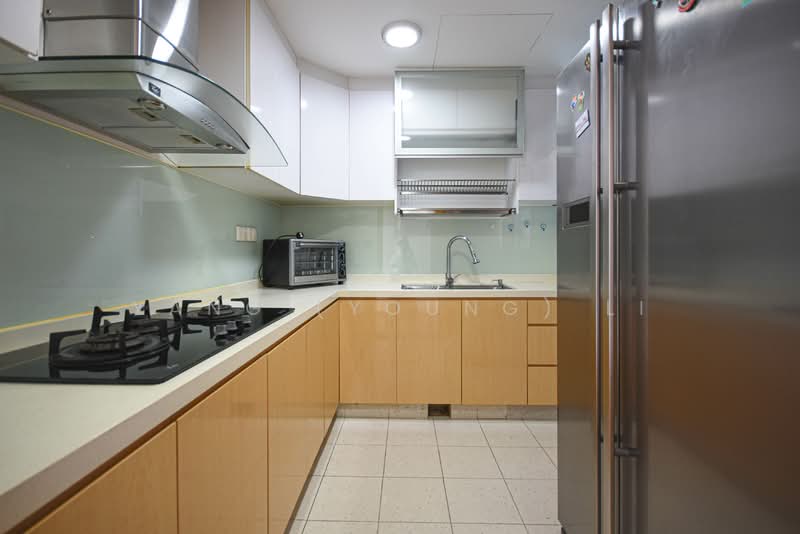 Blue Horizon, 23 West Coast Crescent, 4 Bedrooms, 1,152 sqft, Condominium For Rent, by Yang (Young) Li, 23464346 - kitchen - PropertyGuru.com.sg