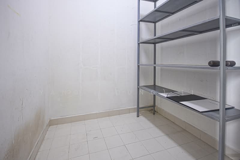 Blue Horizon, 23 West Coast Crescent, 4 Bedrooms, 1,152 sqft, Condominium For Rent, by Yang (Young) Li, 23464346 - bombshelter with shelf - PropertyGuru.com.sg