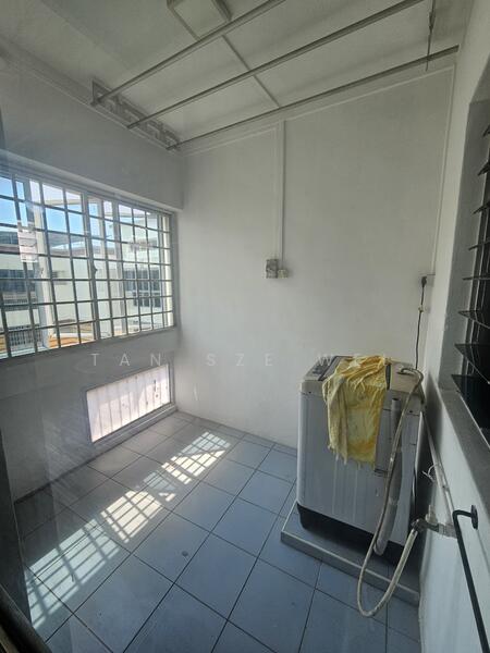 For Sale - 131 Pasir Ris Street 11