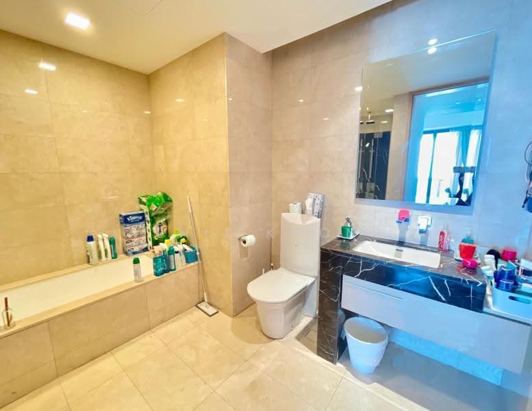 Marina Bay Suites, 3 Central Boulevard, Boat Quay / Raffles Place / Marina, 3 Bedrooms, 1,625 sqft, Apartment For Sale, by Veniz Kwong, 23465922 - PropertyGuru.com.sg