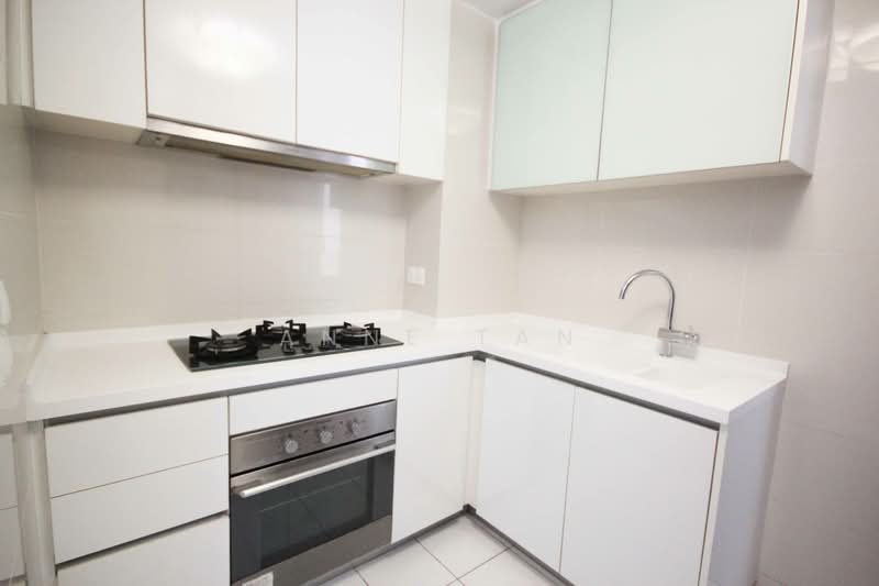 Beacon Heights, 8 Mar Thoma Road, 2 Bedrooms, 893 sqft, Apartment For Rent, by Anne Tan, 23467386 - Spotless kitchen, waiting for the tenant chef to enter - PropertyGuru.com.sg
