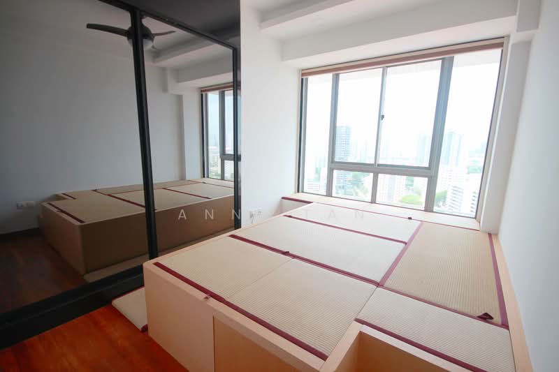 Beacon Heights, 8 Mar Thoma Road, 2 Bedrooms, 893 sqft, Apartment For Rent, by Anne Tan, 23467386 - Master bedroom with tatami storage bed - PropertyGuru.com.sg