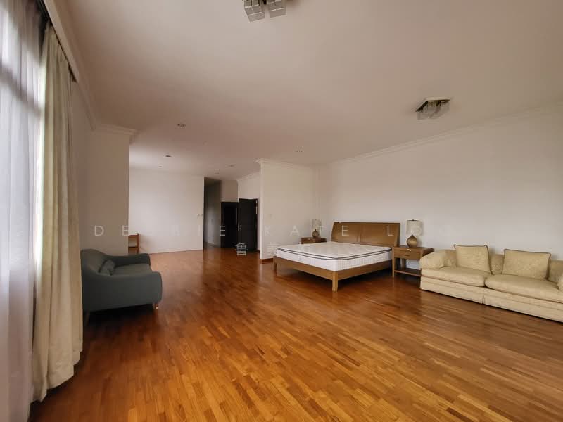 BUKIT TIMAH GOOD CLASS BUNGALOW with SPECTACULAR UNBLOCKED VIEW, Bukit Timah, 5 Bedrooms, 7,000 sqft, Good Class Bungalow For Rent, by Debbie Kate Loo 鲁美娟, 23470358 - PropertyGuru.com.sg