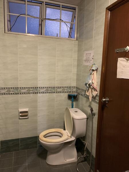 Eden Crest, 14 Eden Grove, Room Rental, 150 sqft, Terraced House For Rent, by Emily Foo, 23473826 - Toilets - PropertyGuru.com.sg
