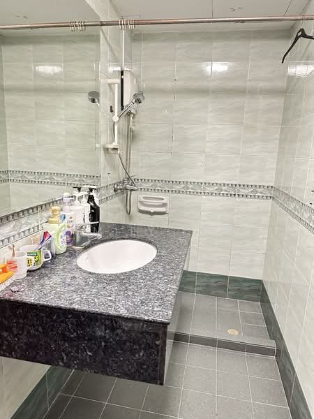 For Rent - Eden Crest