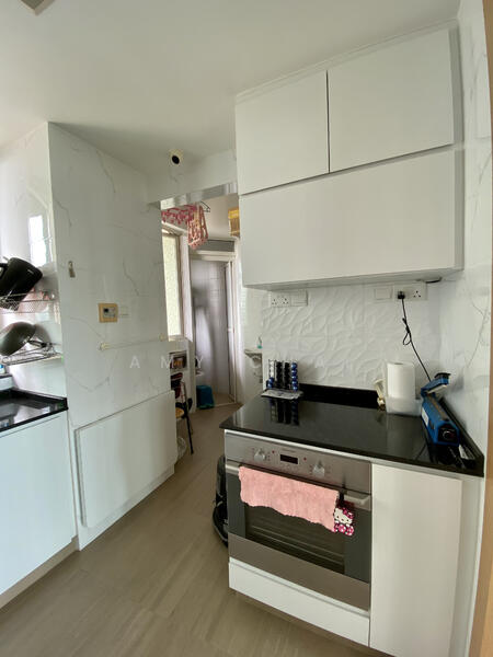For Rent - Goldenhill Park Condo