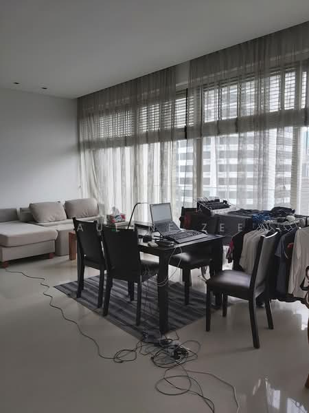 Scotts Square, 8 Scotts Road, 3 Bedrooms, 1,249 sqft, Apartment For Rent, by Pauline Zee, 23475143 - PropertyGuru.com.sg