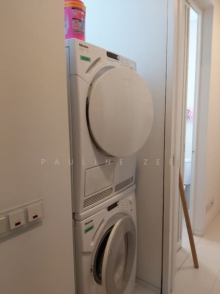 Scotts Square, 8 Scotts Road, 3 Bedrooms, 1,249 sqft, Apartment For Rent, by Pauline Zee, 23475143 - PropertyGuru.com.sg