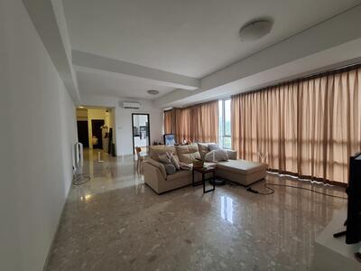 For Rent - UE Square