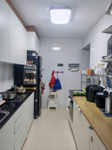 471A Upper Serangoon Crescent, 471A Upper Serangoon Crescent, 3 Bedrooms, 990 sqft, HDB Flat For Sale, by Zee Tan, 23477624 - PropertyGuru.com.sg
