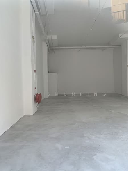 Tradehub 21, 18 Boon Lay Way, 2,120 sqft, Light Industrial (B1) For Rent, by Lek Shunping, 23479323 - CommercialGuru.com.sg