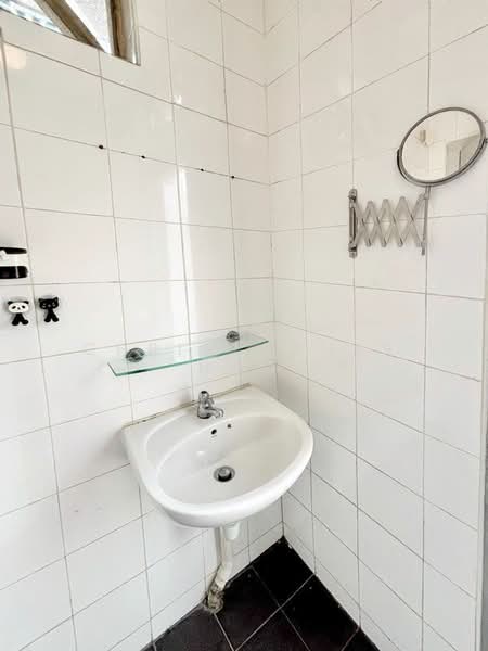 BLACK WHITE like COLONIAL HOME, Mcnair Road, Towner Road, Novena, Balestier, 2 Bedrooms, 2,127 sqft, Conservation House For Rent, by Christopher Ngo, 23482760 - PropertyGuru.com.sg