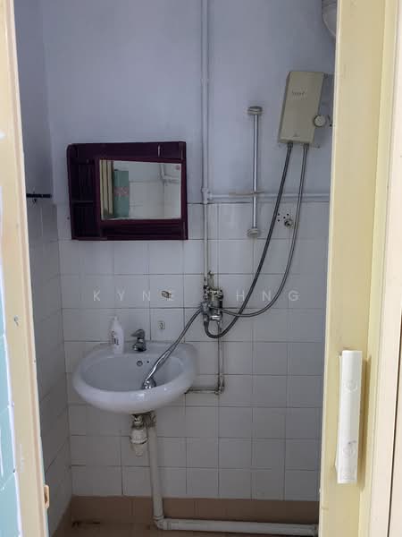 116 Lorong 2 Toa Payoh, 116 Lorong 2 Toa Payoh, 2 Bedrooms, 67 sqft, HDB Flat For Rent, by Kyne Phng, 23482920 - PropertyGuru.com.sg