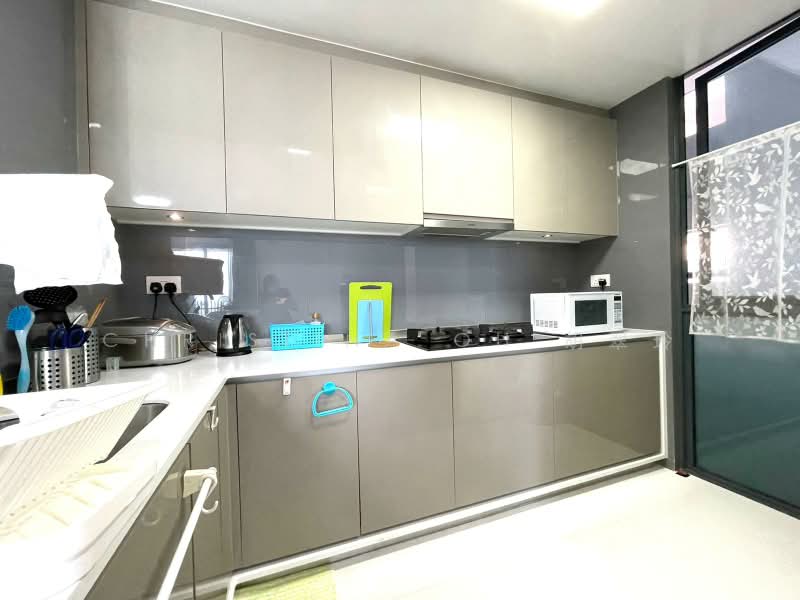 J Gateway, 2 Gateway Drive, 3 Bedrooms, 947 sqft, Condominium For Rent, by Christina Oh, 23483561 - PropertyGuru.com.sg
