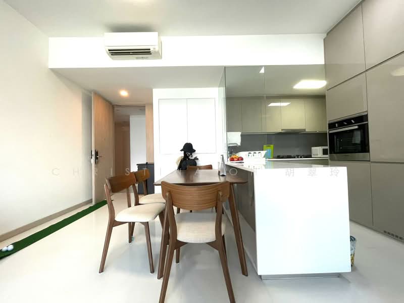 J Gateway, 2 Gateway Drive, 3 Bedrooms, 947 sqft, Condominium For Rent, by Christina Oh, 23483561 - PropertyGuru.com.sg