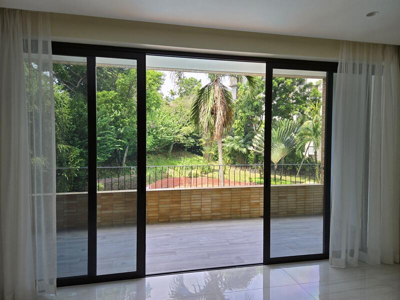 Garden Apartment, 25 Orange Grove Road, 4 Bedrooms, 2,475 sqft, Apartment For Rent, by Rene Lim, 23485389 - Huge Balcony with greenery view - PropertyGuru.com.sg