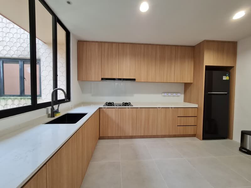 Spanish Village, 64 Farrer Road, 3 Bedrooms, 2,056 sqft, Condominium For Rent, by Hiroshi Oh, 23485494 - PropertyGuru.com.sg