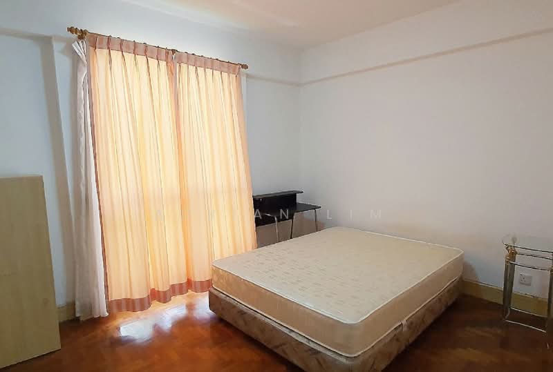 Parkview Apartments, 5 Bukit Batok Street 25, 2 Bedrooms, 937 sqft, Apartment For Rent, by Adrian Lim, 23489291 - PropertyGuru.com.sg