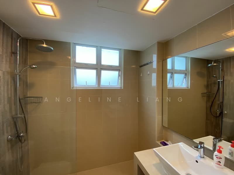 Kasturina Lodge, 20 Kay Poh Road, 3 Bedrooms, 1,045 sqft, Apartment For Rent, by Angeline Liang, 23490226 - MASTER TOILET - PropertyGuru.com.sg