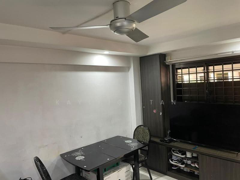 10 Selegie Road, 10 Selegie Road, Beach Road / Bugis / Rochor, 3 Bedrooms, 602 sqft, HDB Flat For Rent, by Kayleigh Tan, 23492042 - Living Hall - PropertyGuru.com.sg