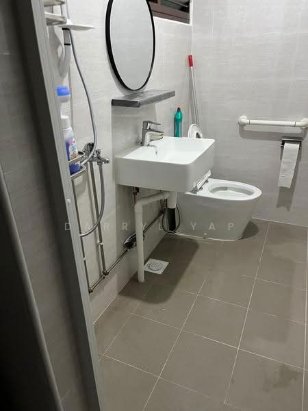 46 Lorong 5 Toa Payoh, 46 Lorong 5 Toa Payoh, Balestier / Toa Payoh, Room Rental, 120 sqft, HDB Flat For Rent, by Darryl Yap, 23498024 - Bathroom - PropertyGuru.com.sg