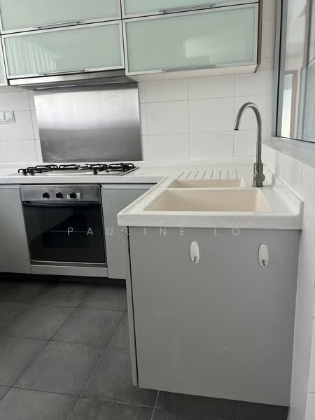 Twin Regency, 28 Kim Tian Road, 3 Bedrooms, 1,442 sqft, Condominium For Rent, by Pauline Lo, 23500096 - PropertyGuru.com.sg