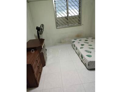 For Rent - 217 Serangoon Avenue 4