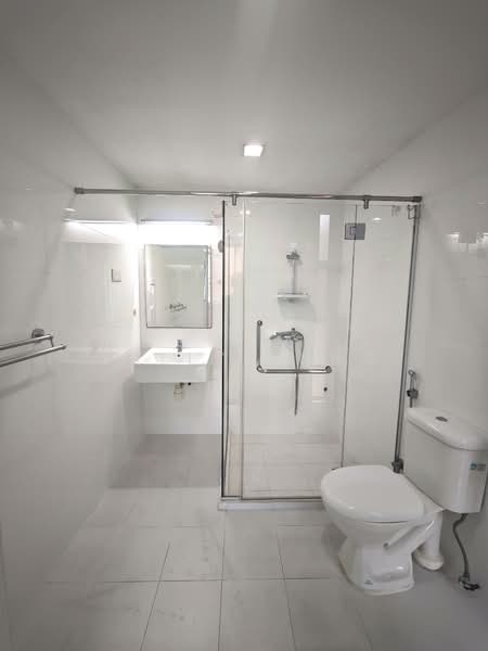 Loyang Valley, 218 Loyang Avenue, 2 Bedrooms, 1,421 sqft, Condominium For Rent, by Sally Kong, 23507716 - PropertyGuru.com.sg