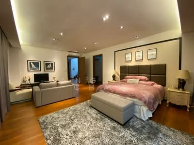For Sale - Bungalow! Ponggol Seventeenth Avenue Bungalow for Sale! 3 mins to LRT!
