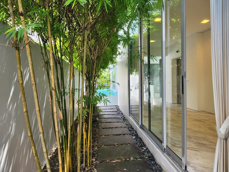 For Rent - Bungalow off Bukit Timah Road