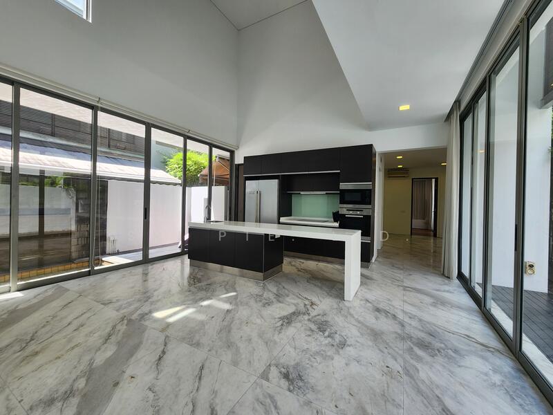 For Rent - Bungalow off Bukit Timah Road