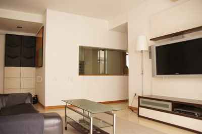 For Rent - The Lakeshore