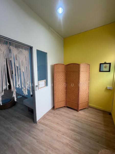 The Sunflower, 10 Lorong 28 Geylang, Eunos / Geylang / Paya Lebar, 280 sqft, Office For Rent, by Faith Quek, 23513905 - Interior - CommercialGuru.com.sg