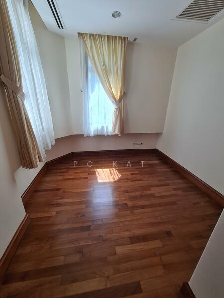 For Sale - Valley Park