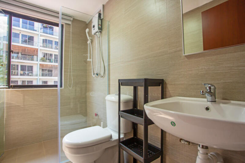 Green bathroom