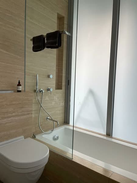 8 Rodyk, 8 Rodyk Street, 2 Bedrooms, 1,206 sqft, Condominium For Rent, by Han Ling Phua, 23518793 - PropertyGuru.com.sg