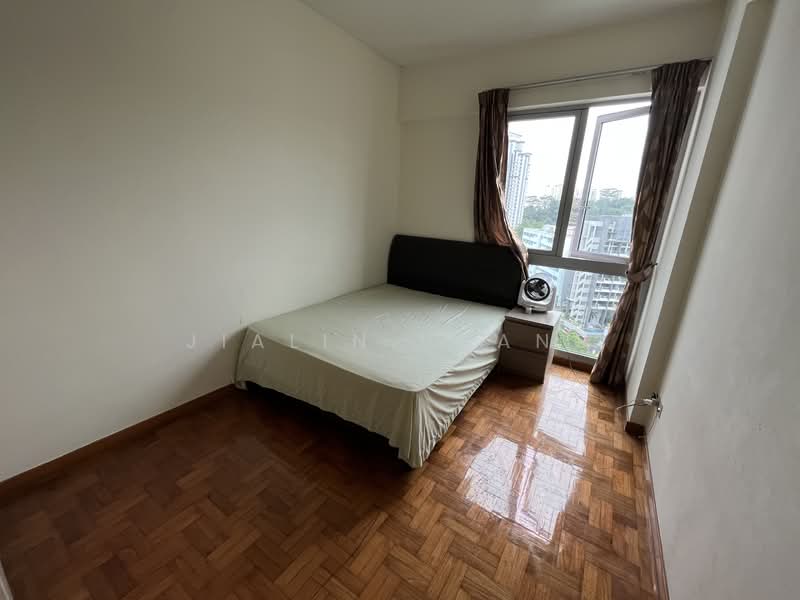 Hillview Regency, 28 Bukit Batok East Avenue 2, 3 Bedrooms, 1,109 sqft, Condominium For Rent, by Jialin Huang, 23520385 - PropertyGuru.com.sg