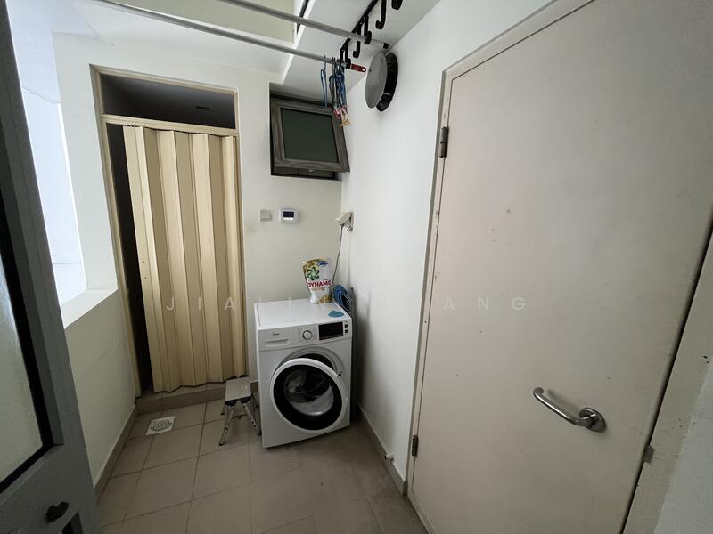 Hillview Regency, 28 Bukit Batok East Avenue 2, 3 Bedrooms, 1,109 sqft, Condominium For Rent, by Jialin Huang, 23520385 - PropertyGuru.com.sg