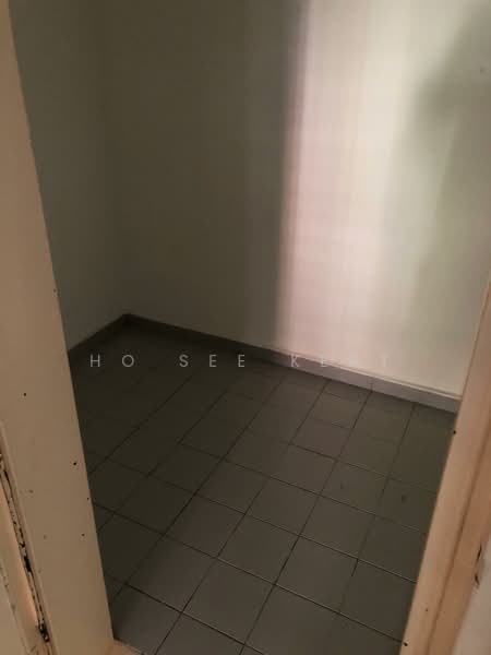 182 Stirling Road, 182 Stirling Road, 3 Bedrooms, 1,023 sqft, HDB Flat For Rent, by Ho See Keat, 23522309 - Storage - PropertyGuru.com.sg