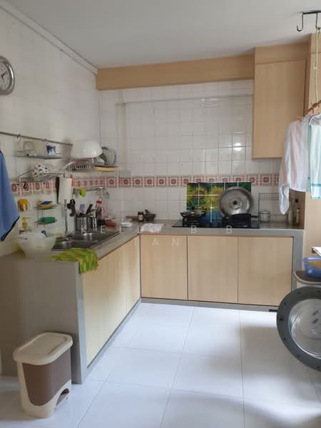 381 Tampines Street 32, 381 Tampines Street 32, Room Rental, 160 sqft, HDB Flat For Rent, by Kelly B B Tan, 23523248 - PropertyGuru.com.sg