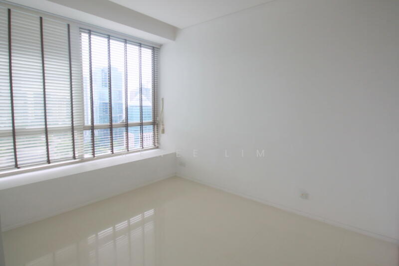 Master bedroom w Orchard View