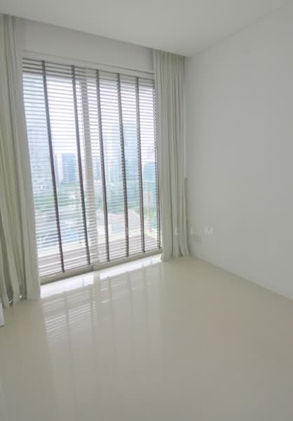 Scotts Square, 8 Scotts Road, 3 Bedrooms, 1,249 sqft, Apartment For Rent, by Renee Lim, 23523544 - Bedroom 3 - PropertyGuru.com.sg
