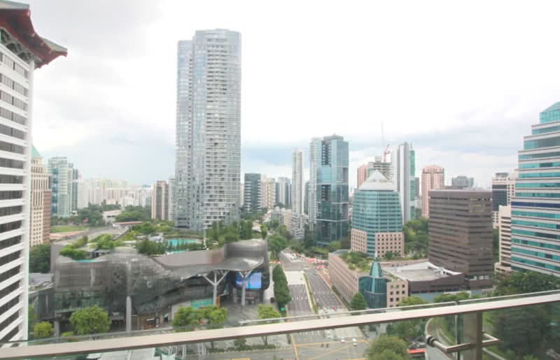 Scotts Square, 8 Scotts Road, 3 Bedrooms, 1,249 sqft, Apartment For Rent, by Renee Lim, 23523544 - City and pool view - PropertyGuru.com.sg