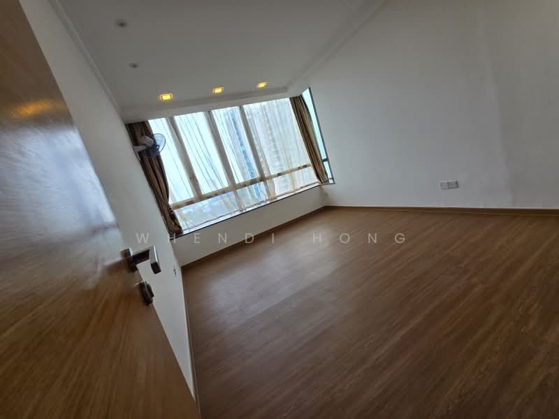 One Amber, 3 Amber Gardens, East Coast / Marine Parade, 4 Bedrooms, 1,701 sqft, Condominium For Rent, by Whendi Hong, 23530827 - Master Bedroom - very roomy and comfortable. - PropertyGuru.com.sg