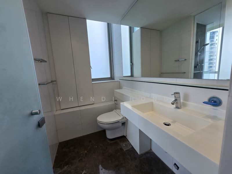 One Amber, 3 Amber Gardens, East Coast / Marine Parade, 4 Bedrooms, 1,701 sqft, Condominium For Rent, by Whendi Hong, 23530827 - Partial area of Master Bathroom - PropertyGuru.com.sg